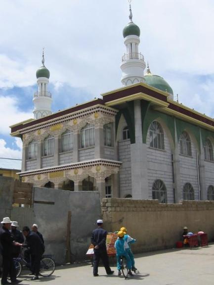 A_new_Muslim_Mosque_in_Lhasa
